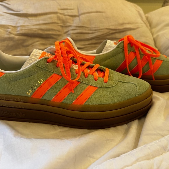 Adidas Gazelle Bold Shoes. Size 10. Green with orange stripes - Picture 6 of 12